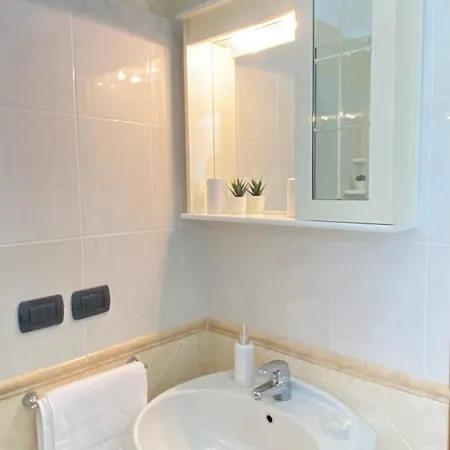 Sunset Escape - Panoramic Terrace Lägenhet Fiumicino