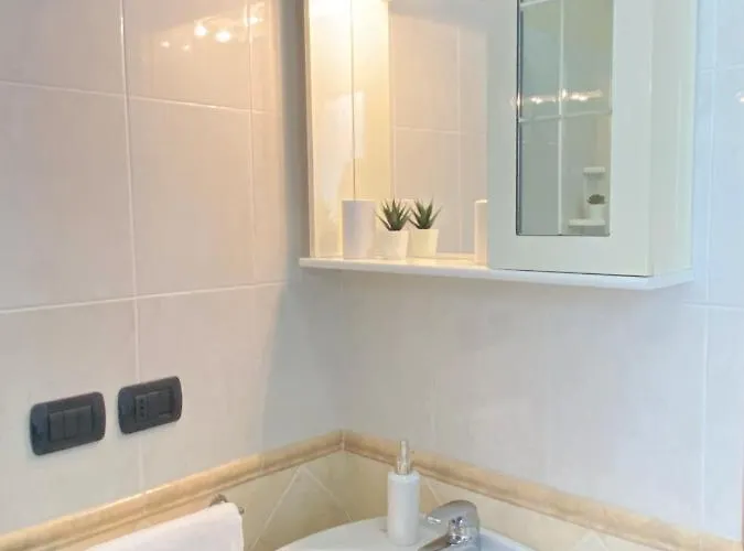 Sunset Escape - Panoramic Terrace Appartement Fiumicino